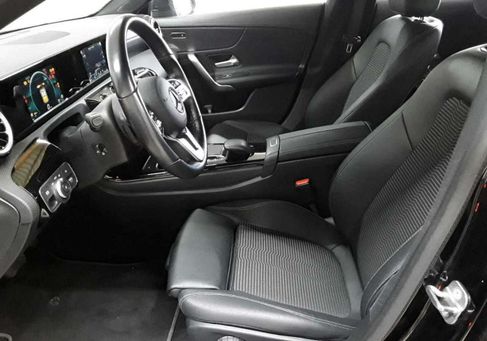 Mercedes-Benz CLA 200, 2022