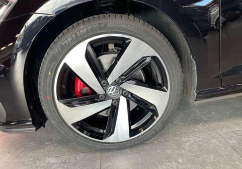 Volkswagen Golf, 2018 3