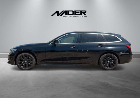 BMW 330, 2021