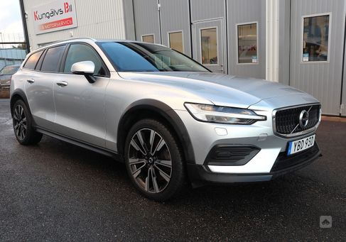 Volvo V60 Cross Country, 2022