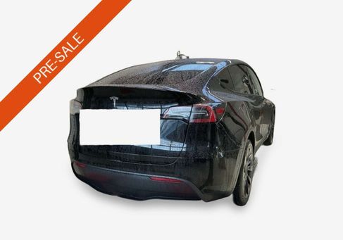 Tesla Model Y, 2022 3