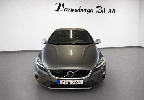 Volvo V40, 2018