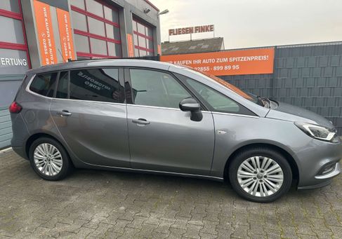 Opel Zafira, 2017