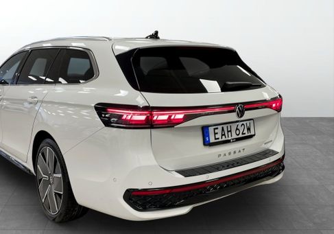 Volkswagen Passat Variant, 2025 3