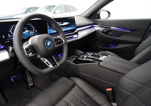 BMW, 2027 3