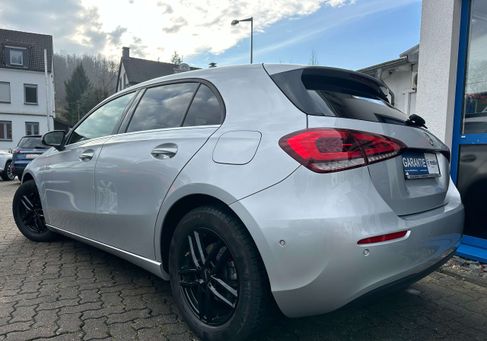 Mercedes-Benz A 200, 2021