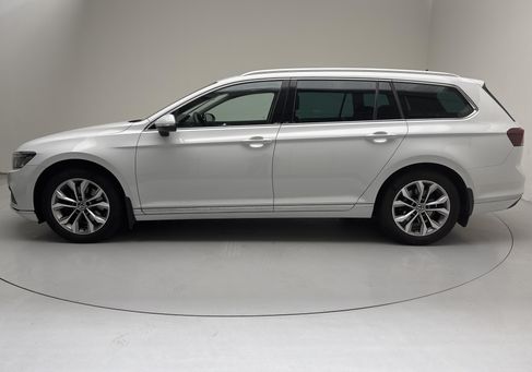 Volkswagen Passat Variant, 2023