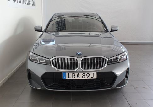 BMW 330, 2025 2