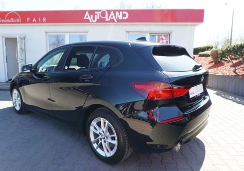 BMW 118, 2021