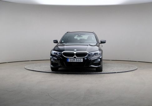 BMW 330, 2021 3