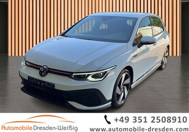 Volkswagen Golf, 2024
