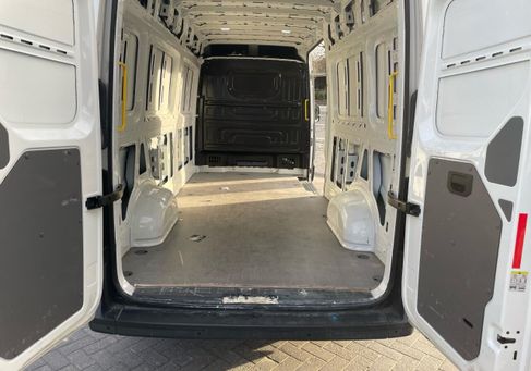 Volkswagen Crafter, 2023