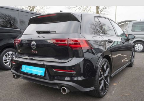 Volkswagen Golf, 2023