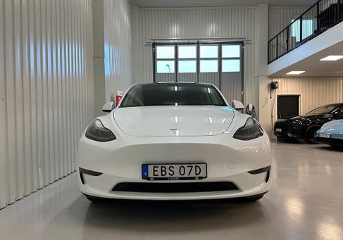 Tesla Model Y, 2023 3