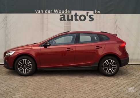 Volvo V40 Cross Country, 2017