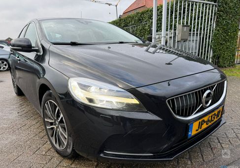 Volvo V40, 2016