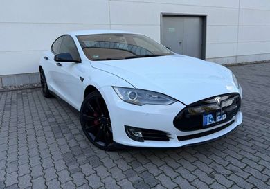 Tesla Model S, 2023