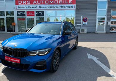 BMW 330, 2022