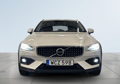 Volvo V60 Cross Country, 2021