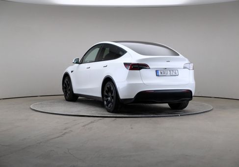 Tesla Model Y, 2023 2