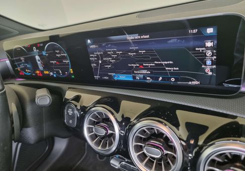 Mercedes-Benz A 220, 2022 3