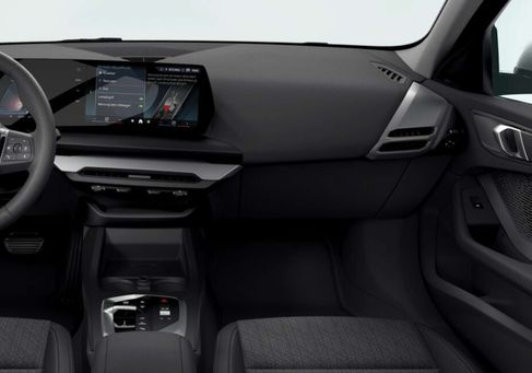BMW 120, 2025
