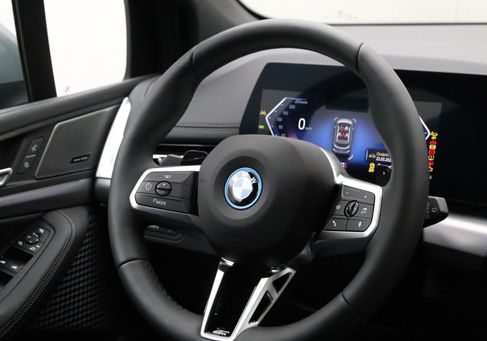 BMW 225 Active Tourer, 2026