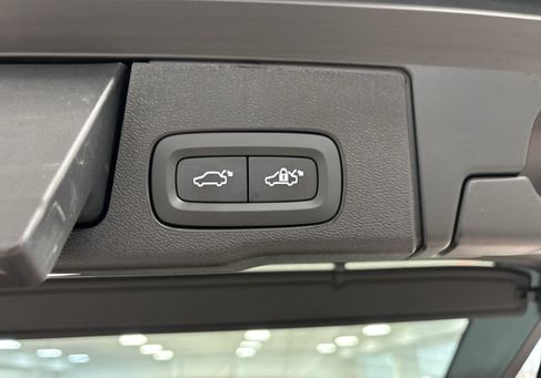 Volvo XC60, 2025