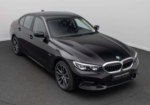 BMW 320, 2022
