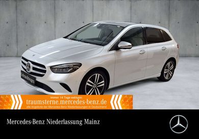 Mercedes-Benz B 200, 2022
