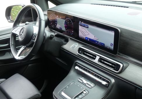 Mercedes-Benz V 300, 2024