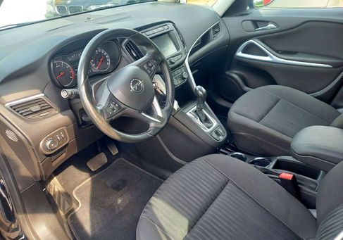 Opel Zafira Tourer, 2017