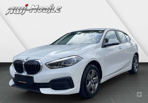 BMW 118, 2022