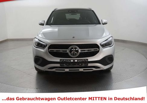 Mercedes-Benz GLA 220, 2022