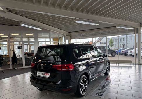 Volkswagen Touran, 2019 3