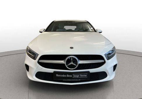 Mercedes-Benz A 200, 2022