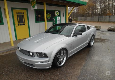 Ford Mustang, 2005