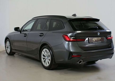 BMW 320, 2021 3