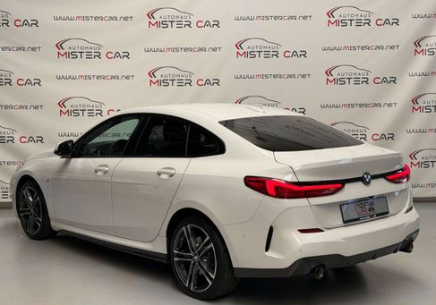 BMW 220, 2021 3