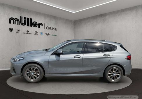 BMW 120, 2025