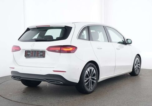 Mercedes-Benz B 200, 2025