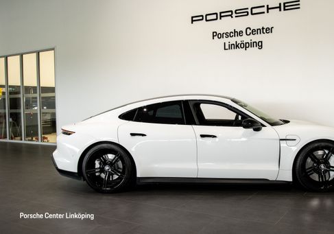 Porsche Taycan, 2020