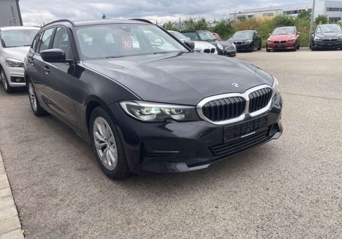 BMW 318, 2021