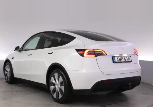 Tesla Model Y, 2023 3