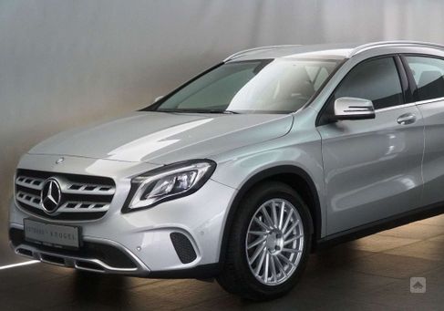 Mercedes-Benz GLA 180, 2017