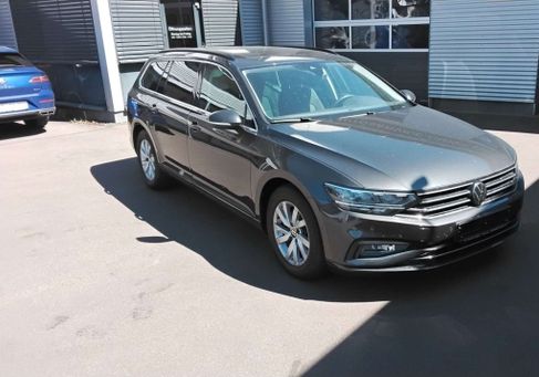 Volkswagen Passat Variant, 2023 3
