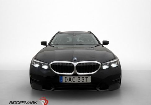 BMW 330, 2022