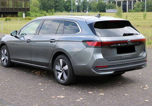 Volkswagen Passat Variant, 2025