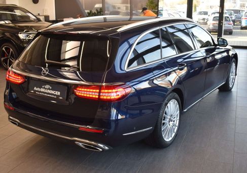 Mercedes-Benz E 220, 2021