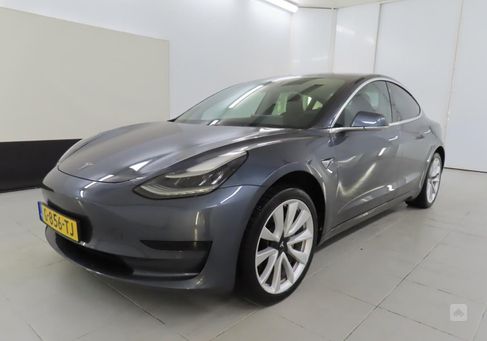 Tesla Model 3, 2019